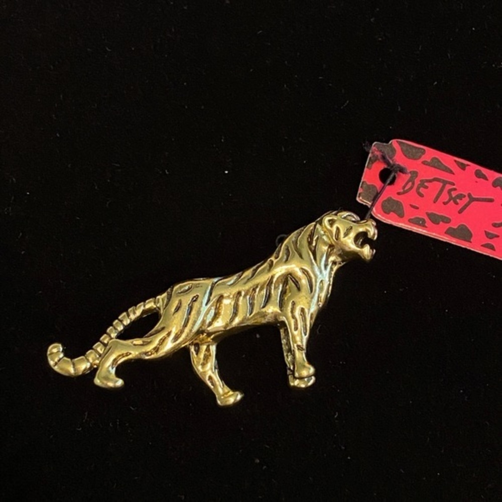 NWT BETSEY JOHNSON TIGER PIN